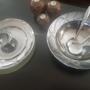 Lenox  Vibe-2 piece chip & dip, (left if pic)